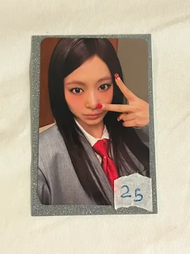 Photocard oficial Tzuyu 