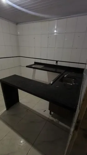 VENDO CASA DE FUNDOS NO BAIRRO DO MANHÃES/PENHA