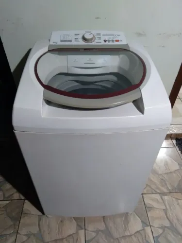 Vendo máquina de lavar roupa Brastemp 11kilos funcinando bem precinho 499