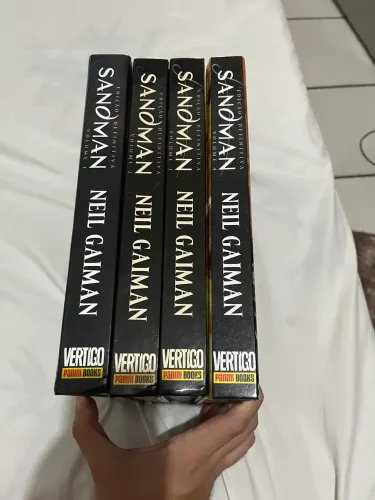 Sandman Vols. 01 a 04 (Edição de Luxo Panini Comics)