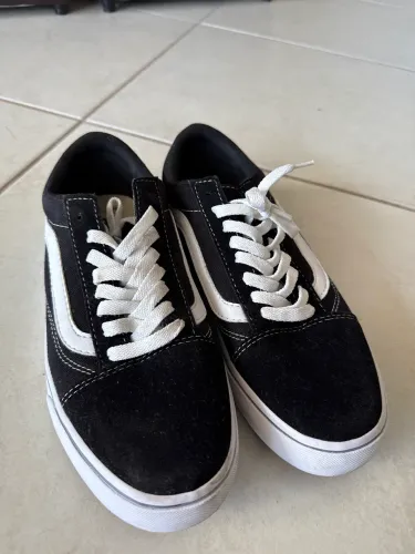 Tênis Vans Old Skool - Tamanho 40