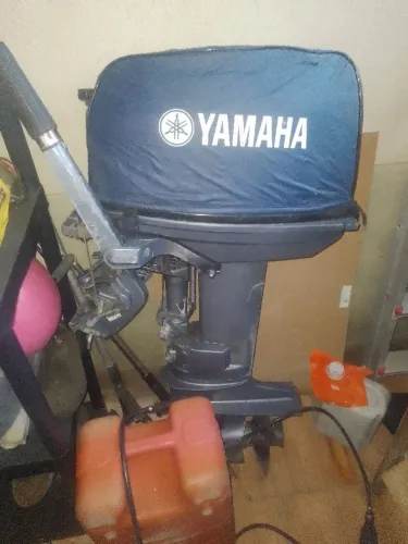 Vendo motor de popa funcionando perfeitamente