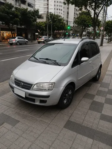 Fiat Idea ELX 1.4 MPI Fire Flex 8V 5P 2010