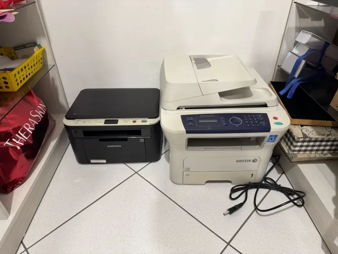 Vendo 2 impressores à laser