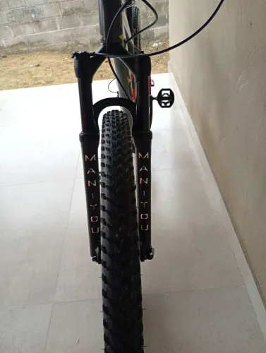 Vendo Oggi 7.0 toda no upgrade,,único dono tem nota fiscal ,quadro 17 e são 12 velocidade 