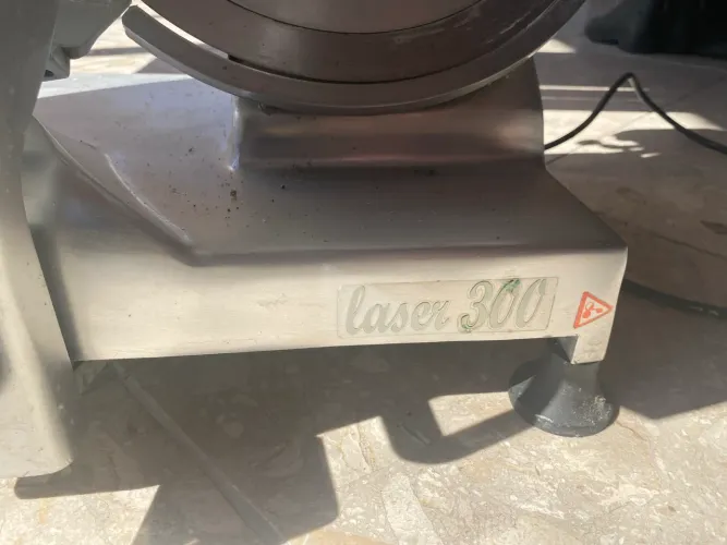 Cortador de Frios UPX laser 300