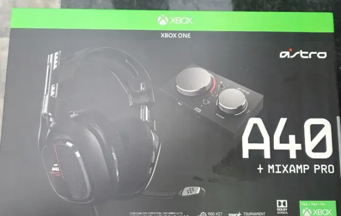 Headset Logitech Astro A40 + Mixamp Pro TR - Xbox One PC e MAC USB P3 Preto - Semi Novo