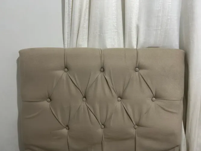 Vendo cabeceira de cama de solteiro 
