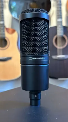 Microfone Condensador Áudio Technica - AT2020