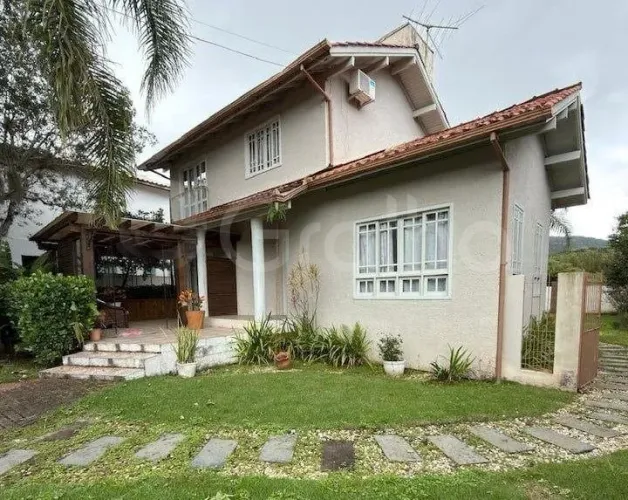 Casa para Venda em Florianópolis, Lagoa Da Conceição, 2 dormitórios, 1 suíte, 3 banheiros,