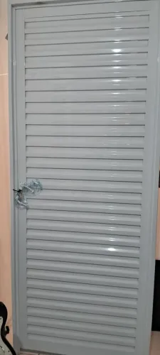 Porta de alumínio 
