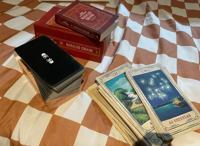 Kit 2 baralhos ciganos (André Montovanni e Memento Mori)