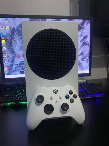 Xbox Series S - Em perfeito estado