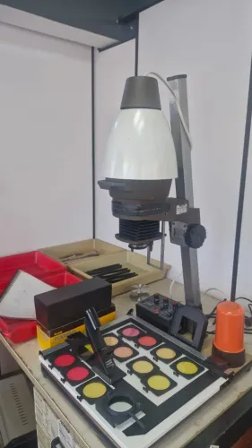 Laboratório fotográfico made in Japan preto e branco completo excelente estatdo