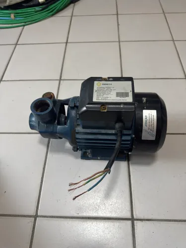 Vendo Motobomba Centrifuga Periférica 1 Cv 220v