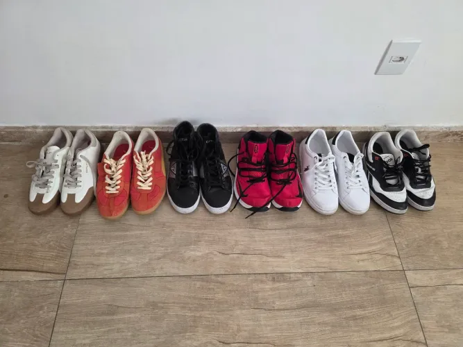Tenis importados, cada unidade R$150, número 42