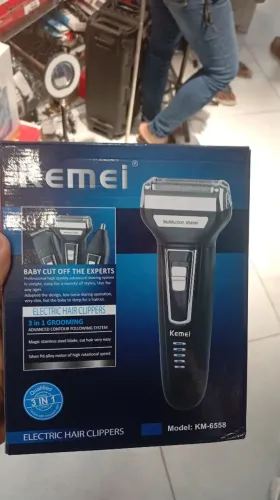 BARBEADOR ELÉTRICO KEMEI