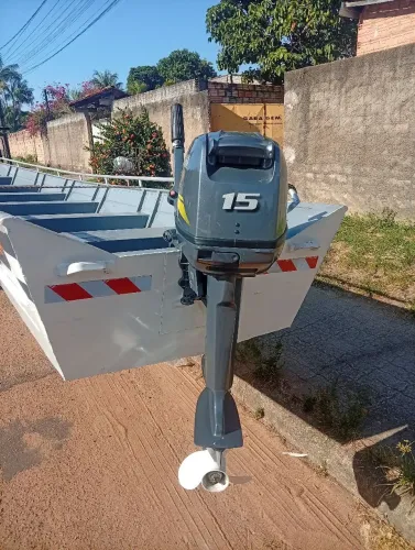 Canoa e motor 15 Hp zero