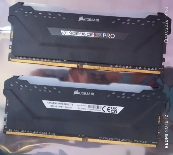 Memória RAM Corsair Vengence Pro DDR4 3200mhz (2x8gb)