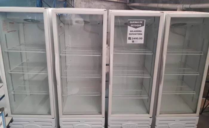 Geladeira expositora
