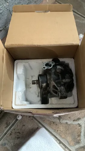 Caixa direção e bomba 