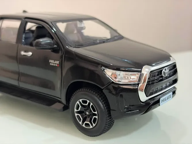 Miniatura Toyota Hilux Escala 1:24