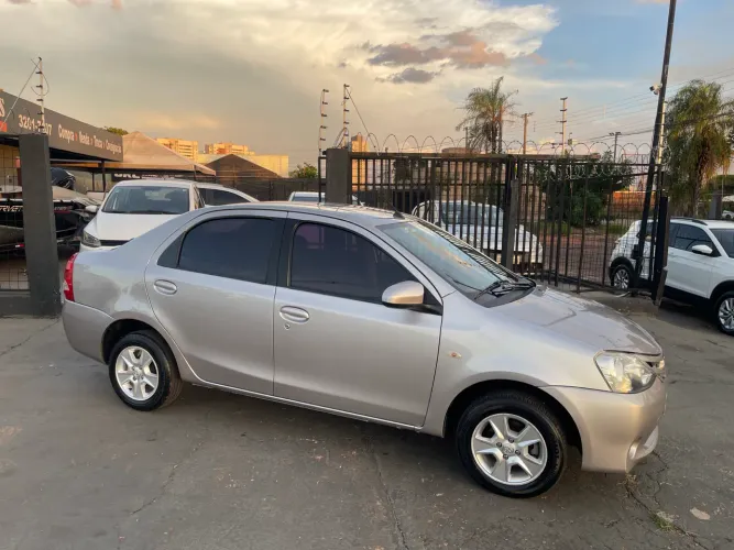 Toyota Etios XS Sedan 1.5 Flex 16V 4P Mec. 2017