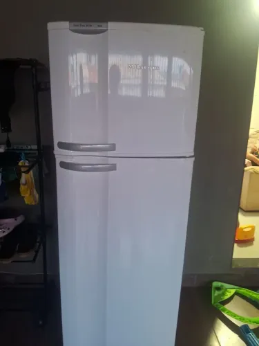 Geladeira Electrolux Frost Free df38