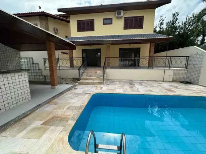 Sobrado para aluguel tem 291 m com 4 quartos Jardim das Colinas | São José dos Campos/SP