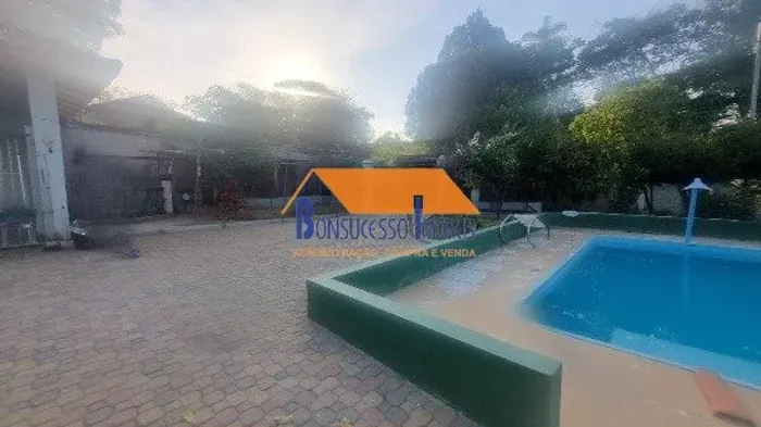 Chácara com casa de 4 quartos em lote de 1530m², condomínio Lagoa dos Mares, Confins/MG