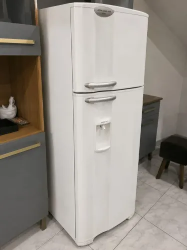 Geladeira duplex, água na porta! Promoção