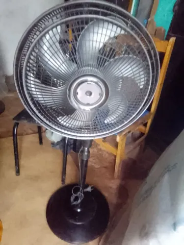 Vendo este ventiladorvom garantia
