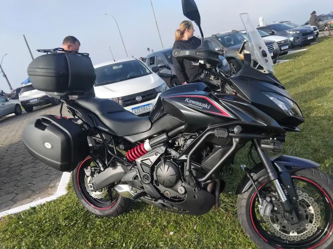 Versys 650 com mais de 5mil em acessórios