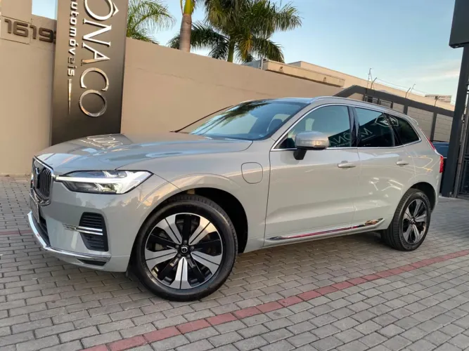 Volvo XC-60 T-8 Plus 2.0 AWD (híbrido) 2024