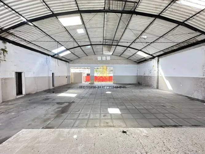 Galpão para aluguel no Farol, próximo a Praça Centenário, a 5 minutos do Centro