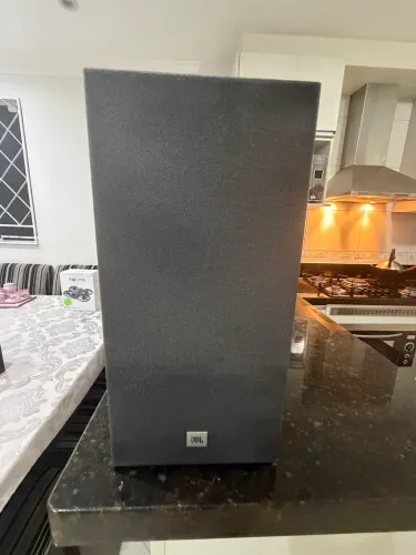 JBL Cinema SB160 Soundbar 2.1 com Subwoofer 