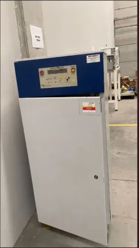 Nobreak Trifásico Industrial 30kVA (Aprox.) - Sem Baterias - Ideal para Indústria/TI