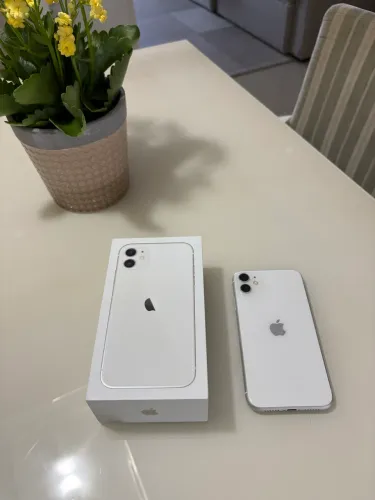 BAIXOU MUITO- IPHONE 11 256GB - COR: BRANCO NA CAIXA