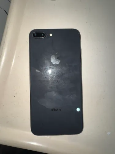 iPhone 8 Plus 