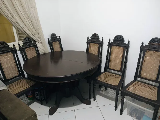 Conjunto de Jantar Antigo - Mesa Redonda + 6 Cadeiras com Palhinha
