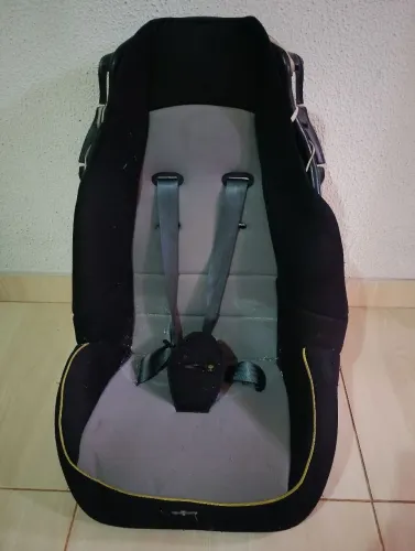 Cadeirinha de criança