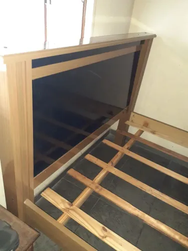 Cama de casal madeirado