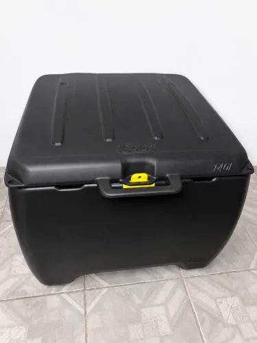 Vende-se baú para entregas