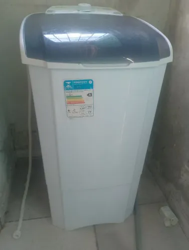 Tanquinho de lavar roupa 