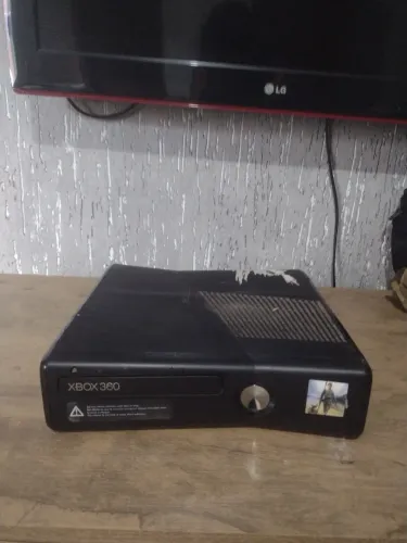 XBOX 360 COM DEFEITO DE LUZ VERMELHA 