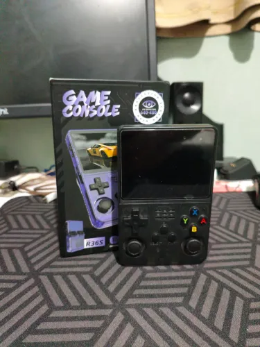 Console Portátil R36s