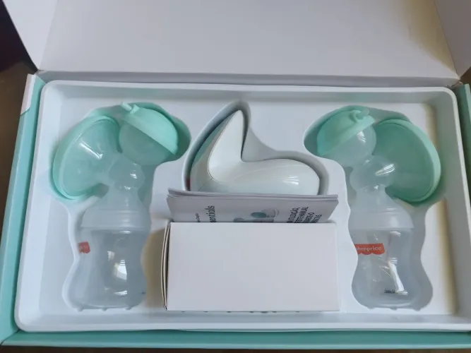 Bomba extratora de leite Fisher Price dupla recarregável, usada somente 1 vez
