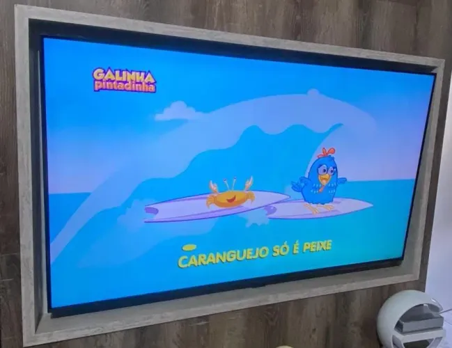 Vendo Tv smart Samsung 50 polegadas funcionando perfeitamente sem marcas de uso.