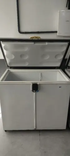 Freezer Metalfrio Dupla ação DA302