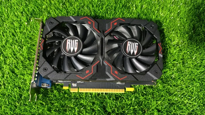 GT 740 2GB DVI , VGA ,HDMI Placa de Video